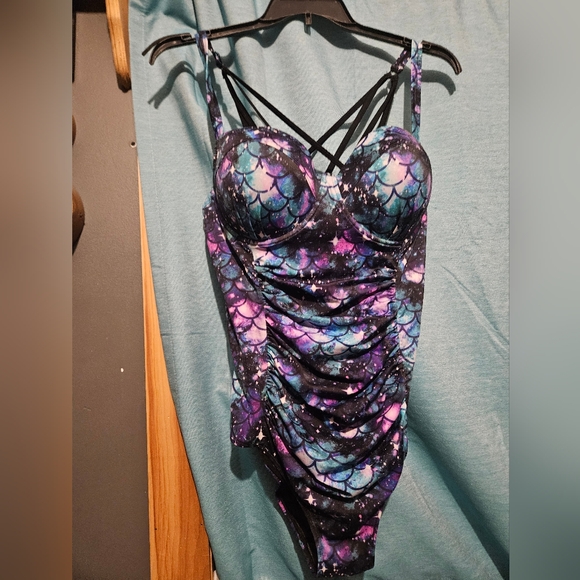 Torrid Blue Mermaid Slim Fix Underwire Strappy Back One Piece Swimsuit 1R - Picture 2 of 6